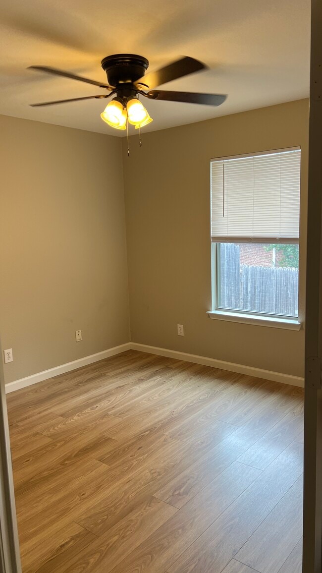 Foto del edificio - 1110 Mulkey Ln