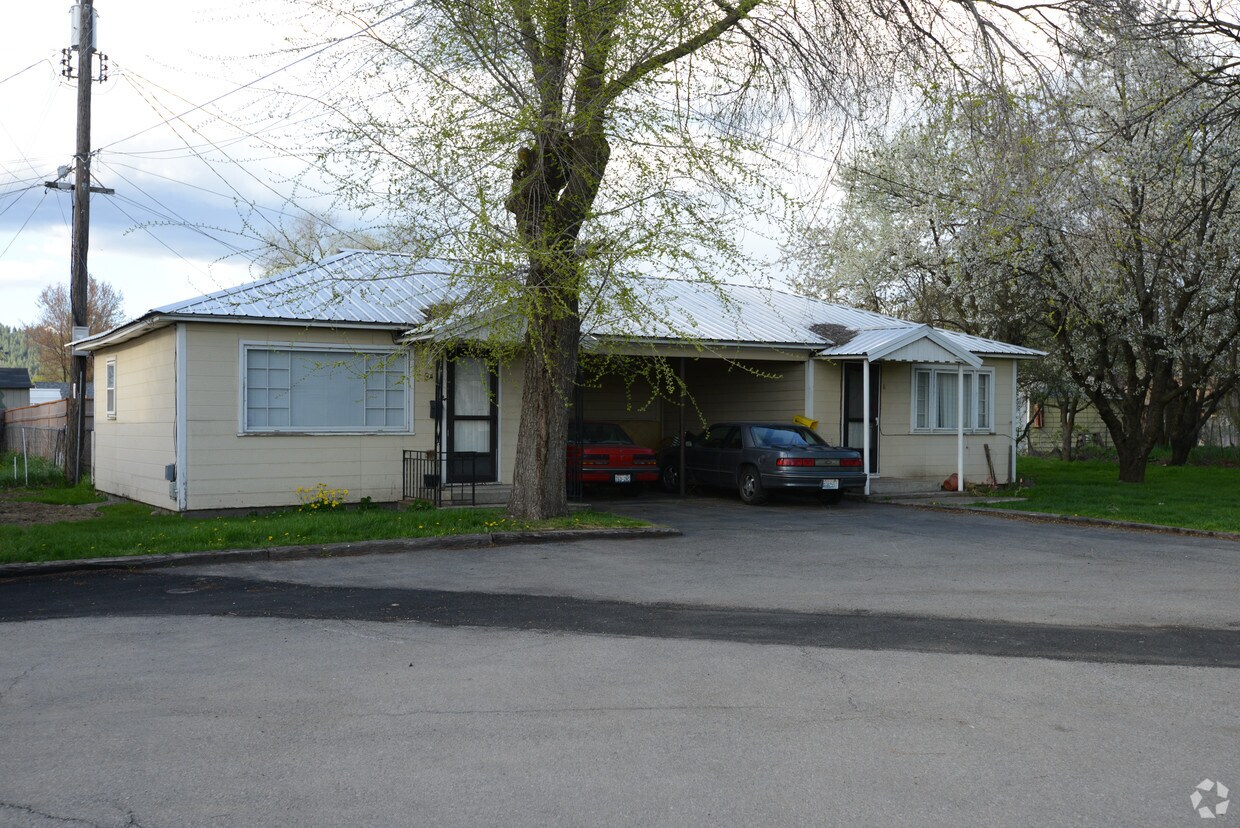 Primary Photo - 4210 N Avalon Rd