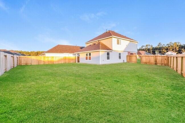 Foto del edificio - 22348 Merlin St