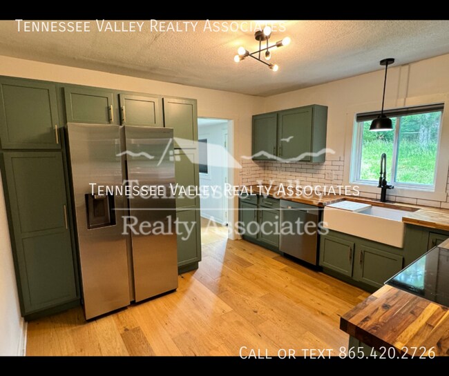 Foto del edificio - 3919 Beverly Pl