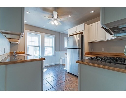Foto del edificio - 45 Endicott St