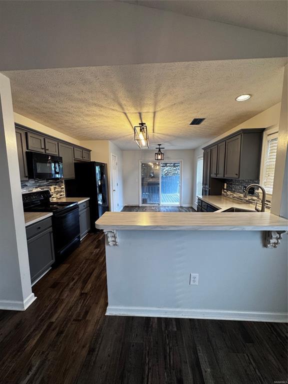 Foto del edificio - 1801 Young Pointe Blvd