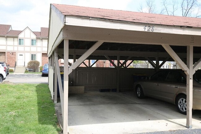 Building Photo - 428 Wellington Ct