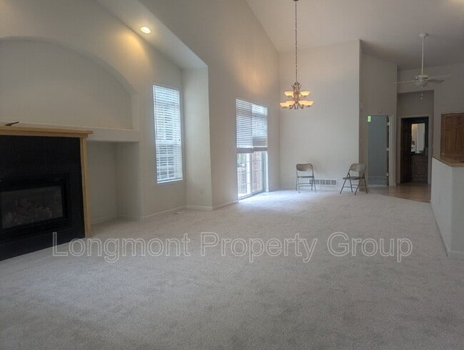 Building Photo - 1333 Charles Dr