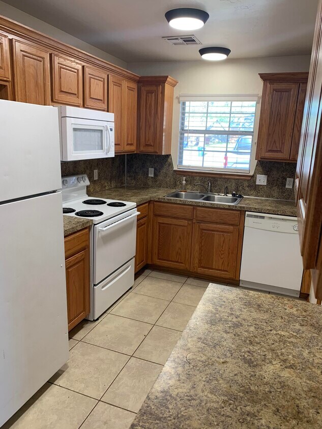 Foto del edificio - 1008 Aspen Ct