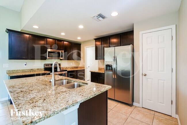 Foto del edificio - 2115 SW 12th Terrace