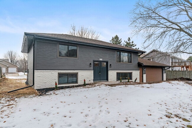 Building Photo - "Charming 4-Bedroom Home with Granite Elegance in Lino Lakes – 2584 Sq Ft of Comfort!"