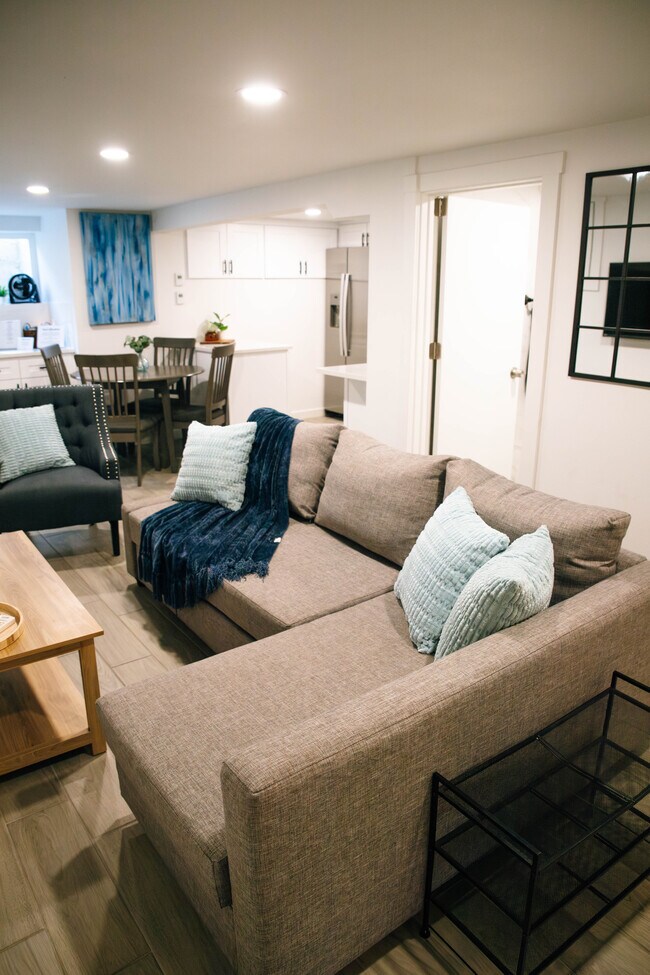 Foto del edificio - 3805 E 11th St