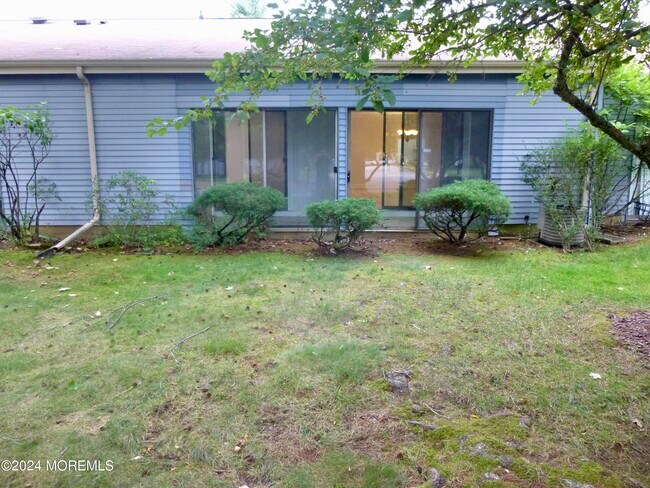 Building Photo - 214 Medford Ct