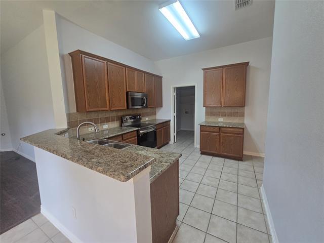 Foto del edificio - 7617 Uvalde Way