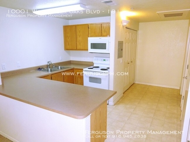 Building Photo - 10001 Woodcreek Oaks Blvd