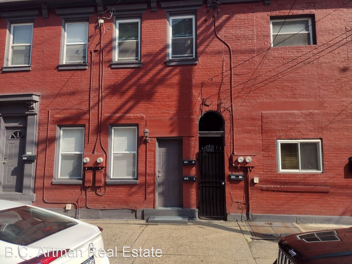 Primary Photo - 2 br, 1 bath House - 2131 Sarah Street 2nd...