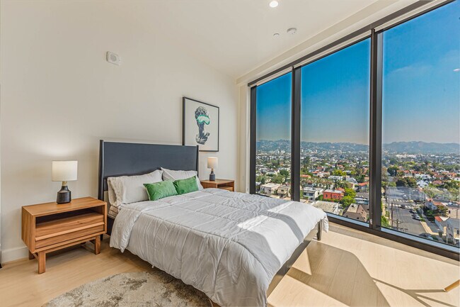 Foto del edificio - 6401 Wilshire Blvd