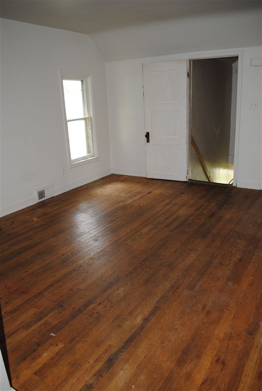 Building Photo - 630 E Comstock St