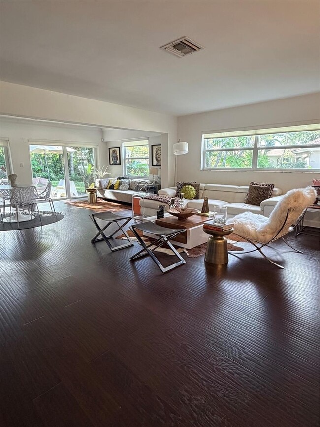 Foto del edificio - 2857 N Palm Aire Dr