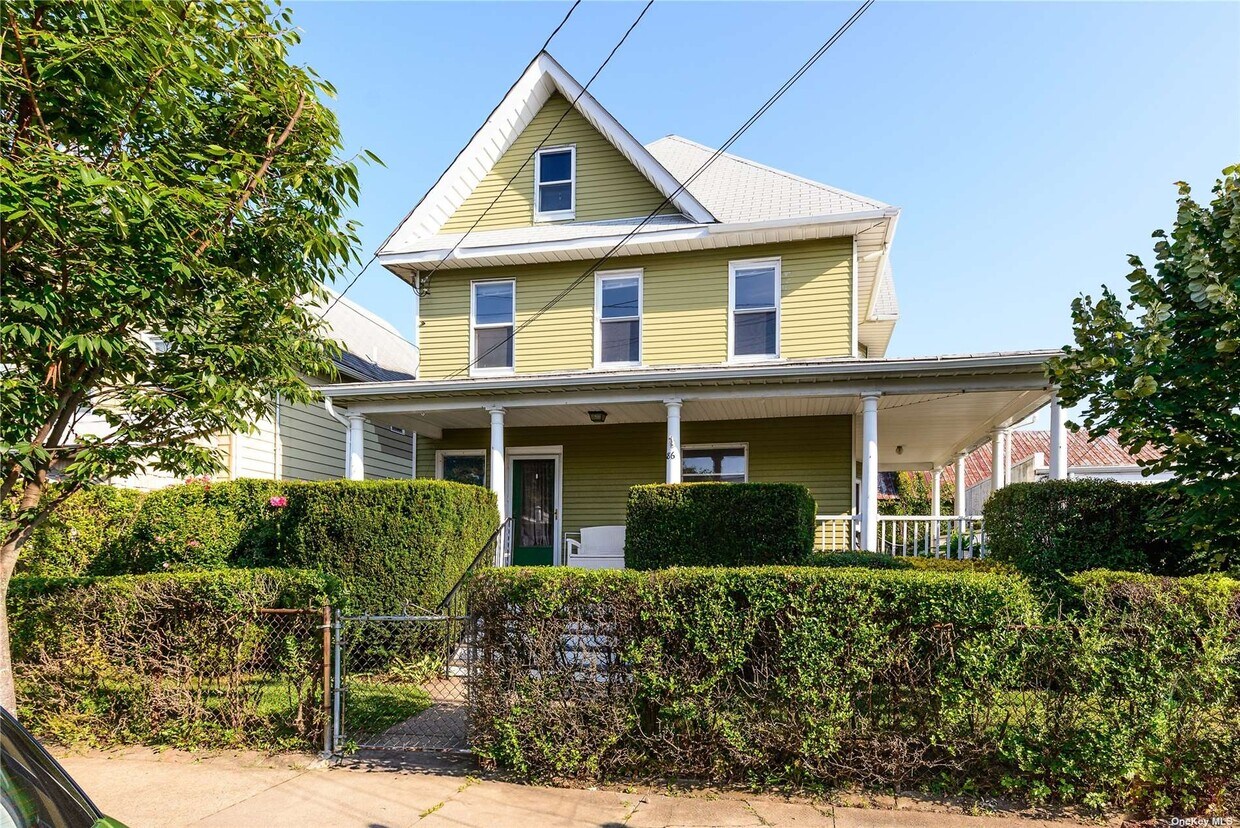 Primary Photo - 86 Searing Ave