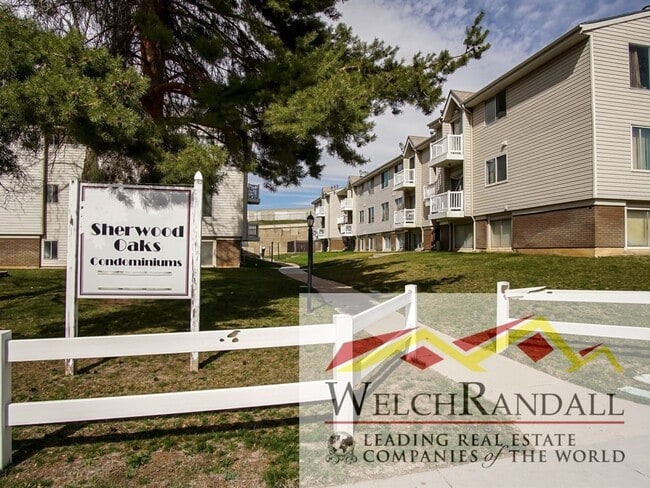 Building Photo - 2 Bedroom 1 Bath Roy Condo.