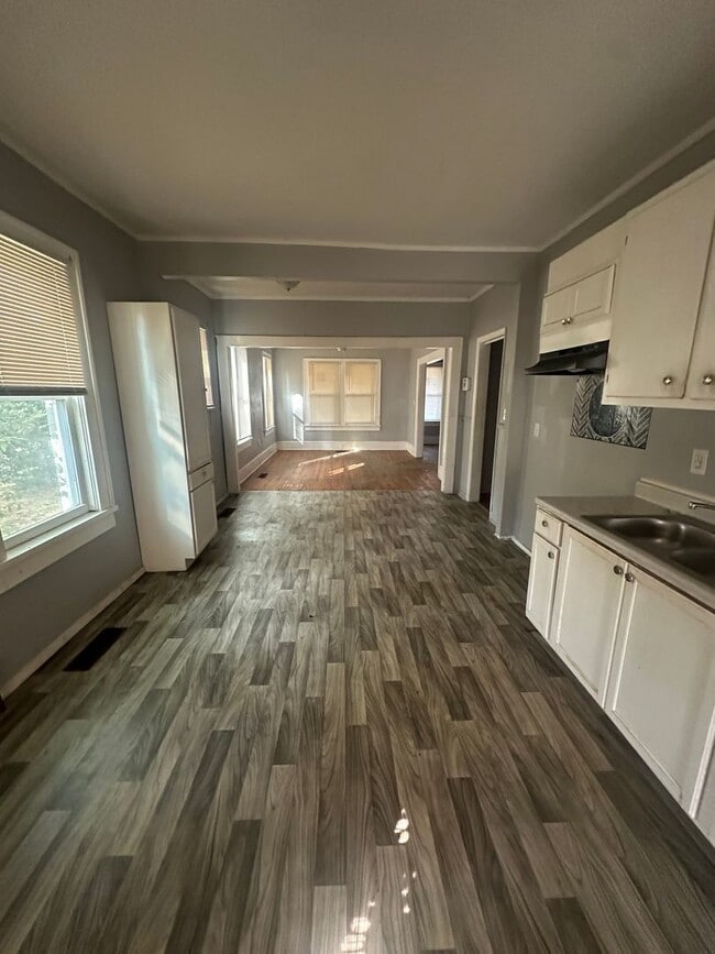 Building Photo - 2794 Napier Ave