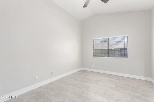 Building Photo - 16455 N 137th Dr