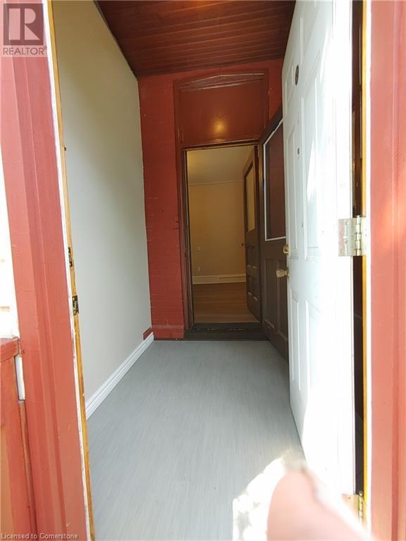 Photo du bâtiment - 15 Sherman Ave S