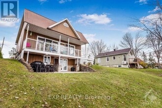 Building Photo - 101 Ladouceur St