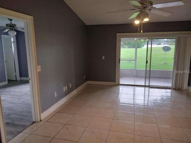 Building Photo - 949 Pebble Creek Cir