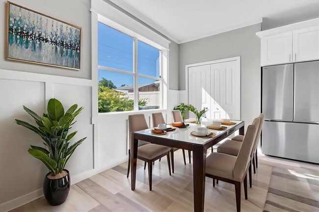 Building Photo - 1015 Windton Oak Dr