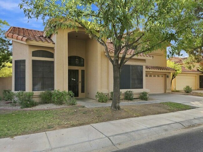 Building Photo - Location! Location! Beautiful 4 Bedroom/ 3 Bath Home! Ray/Kyrene