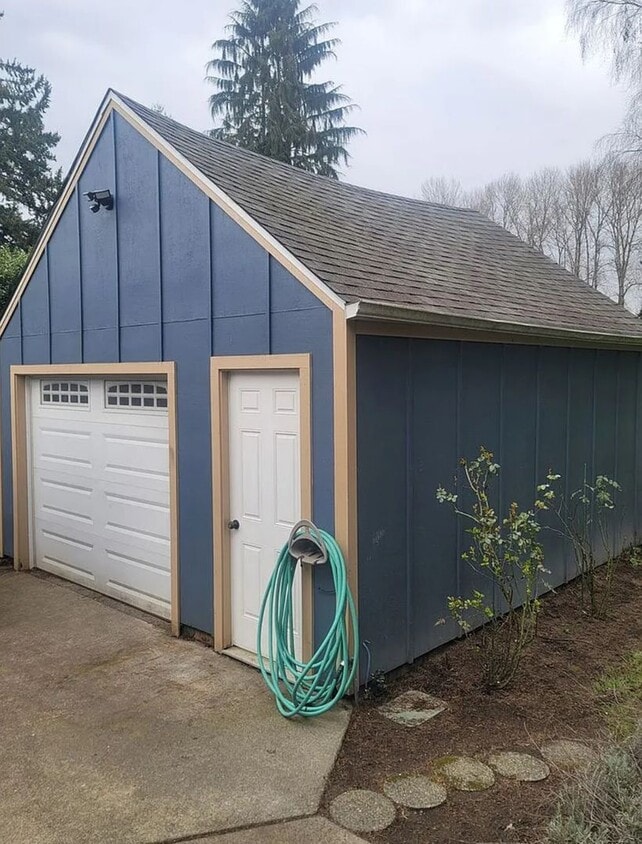 Foto del edificio - Charming Puyallup Home with Spacious Backyard & Entertainer’s Deck