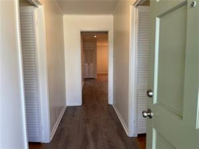 Vestíbulo de entrada - 620 Metairie Lawn Dr