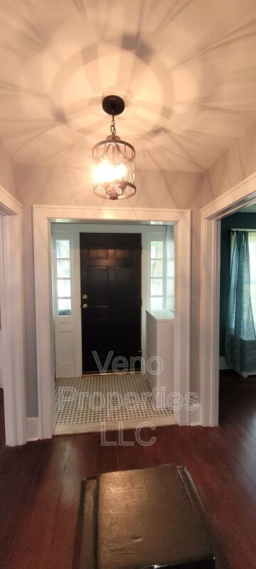 Foto del edificio - 745 Central Pkwy