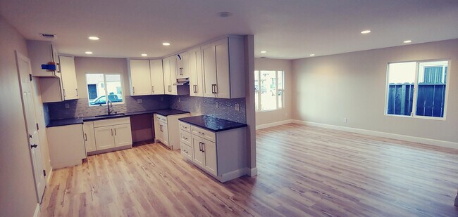 Foto del edificio - 1224 Westwood St