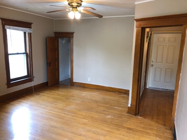 Building Photo - 1016 3rd Ave