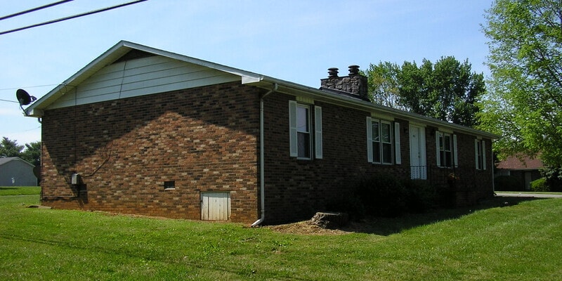 Primary Photo - 2516 Edgehill Place