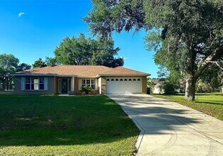 Building Photo - 826 Berry Hill Cir