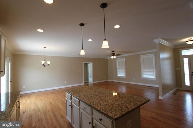 Building Photo - 77 AZERA Dr