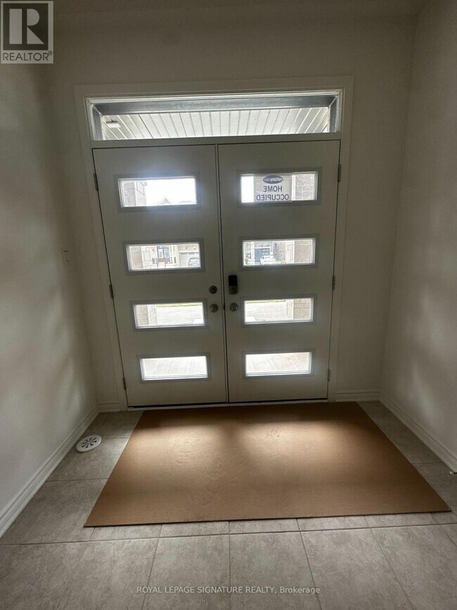 Photo du bâtiment - 1259 Lily Cres