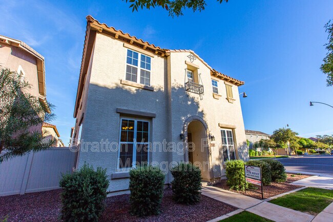 Building Photo - 976 S Adam Way