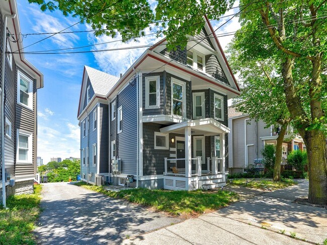 Foto del edificio - 285 Medford St