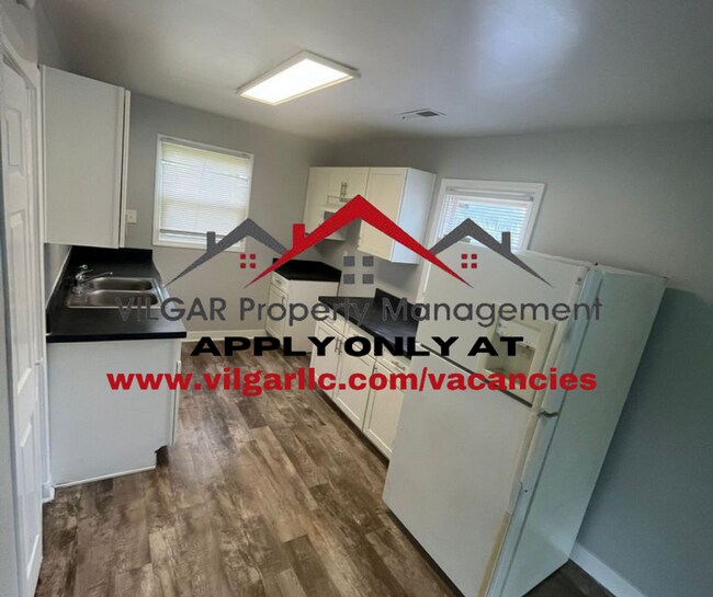 Foto del edificio - This awesome home! 2 beds, 1 bath, slab in...
