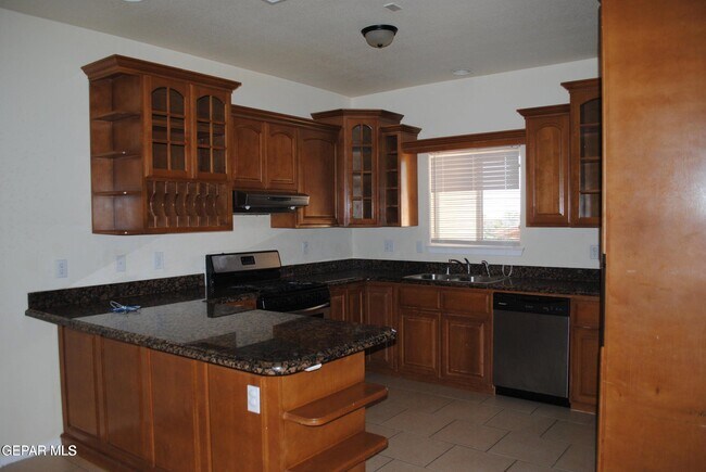 Foto del edificio - 5817 Lawndale Dr