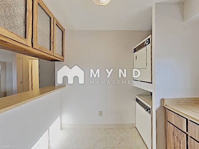 Building Photo - 2 br, 1 bath House - 3700 Odin Way