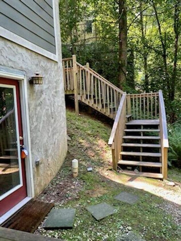 432 Riverview Dr, Asheville, NC 28806 House Rental in Asheville, NC