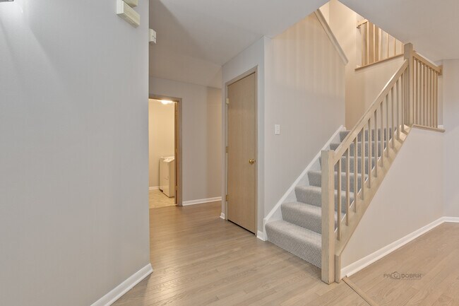 Building Photo - 279 Brunswick Dr