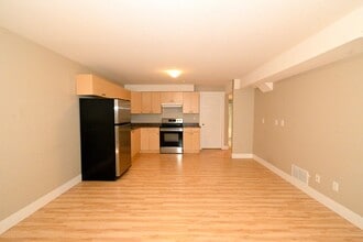 Building Photo - 3167 Maurice Dr