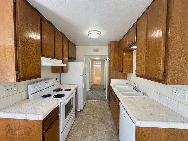 Foto del edificio - Homes Management - 1bd/1ba Vermont Villas ...