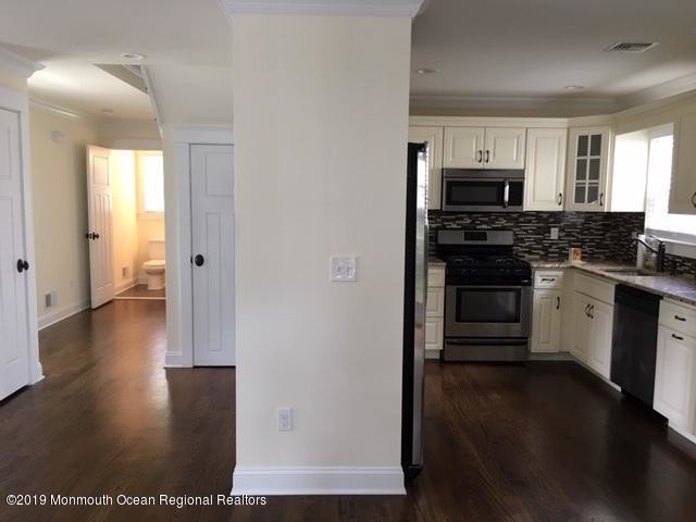 Building Photo - 26 Leonard Ave