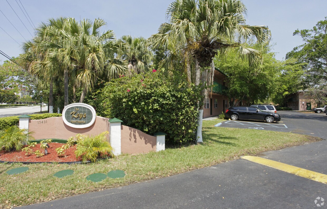 Foto del edificio - The Keys Apartments