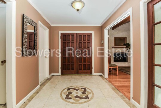 Building Photo - 7 El Paraiso Ct