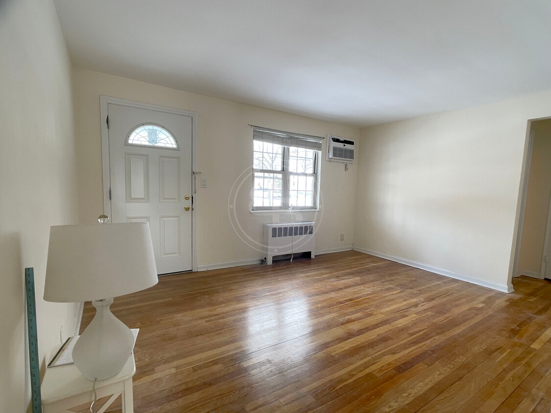 1241 Anderson Ave Unit 3, Fort Lee, NJ 07024 Apartments in Fort Lee